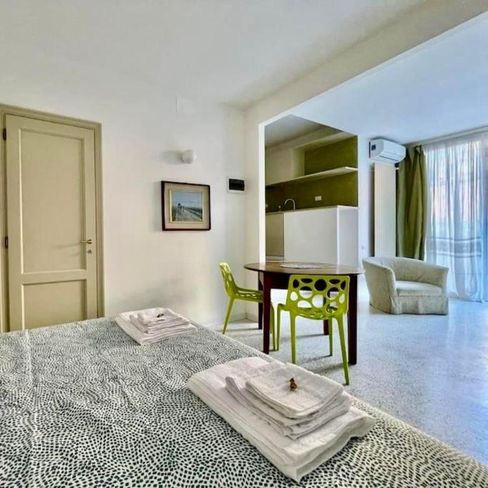 Modern Apartment Navigli 米兰 外观 照片
